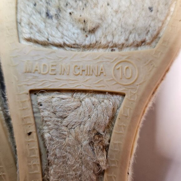 Talbots Sandals Womens 10 Light Blue Suede Flowers Strap Gold Buckle Studs Wedge - Picture 10 of 11